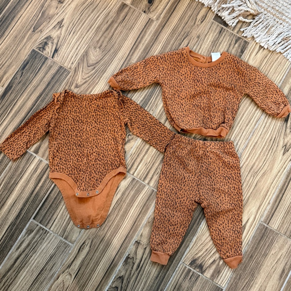 GAP Brown Leopard Baby Outfit 12-18M